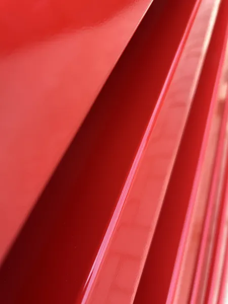 Aluminiumprofile nach CNC-Bearbeitung, eloxiert und lackiert – TOSOMA Maschinenbau